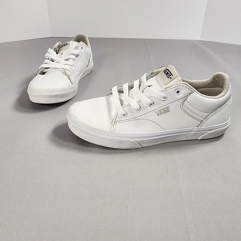 Vans Kids Low Top White Leather Skate Shoes Sneakers White Size 4.0 Kids